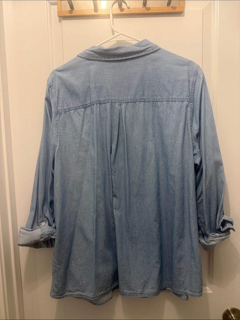 croft & barrow Light Blue Denim Button-Down Shirt - Picture 3 of 4